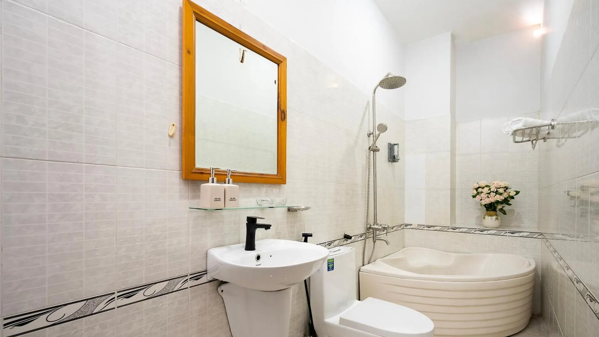 Vivianne Boutique Hotel Хошимин 2*,  Вьетнам